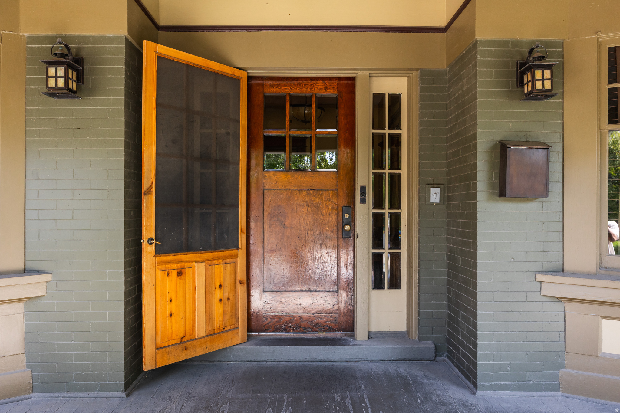 AVENUES - Residential Income