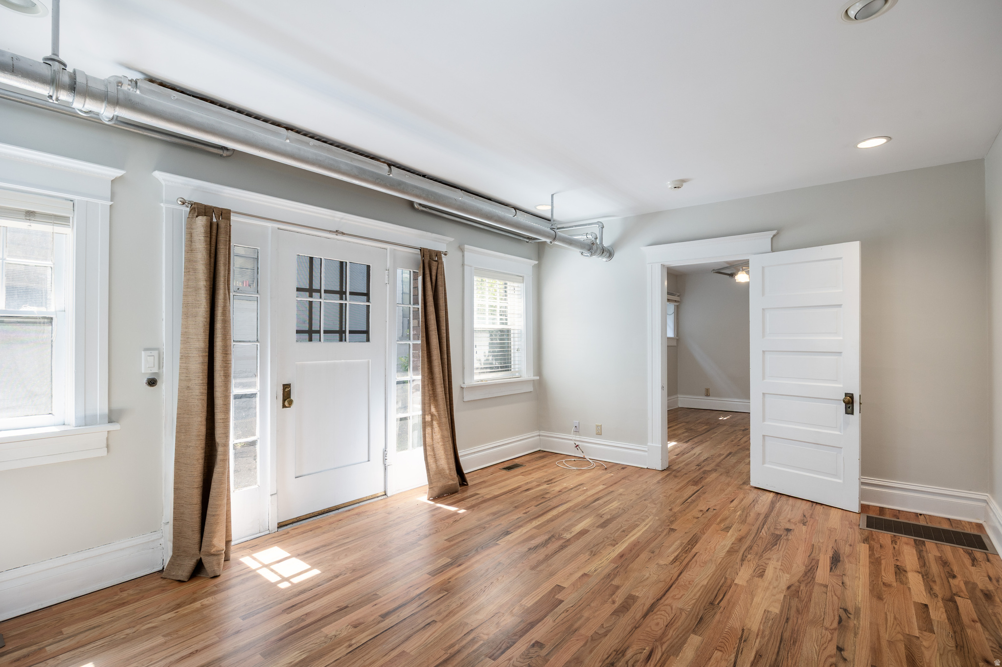 AVENUES - Residential Income