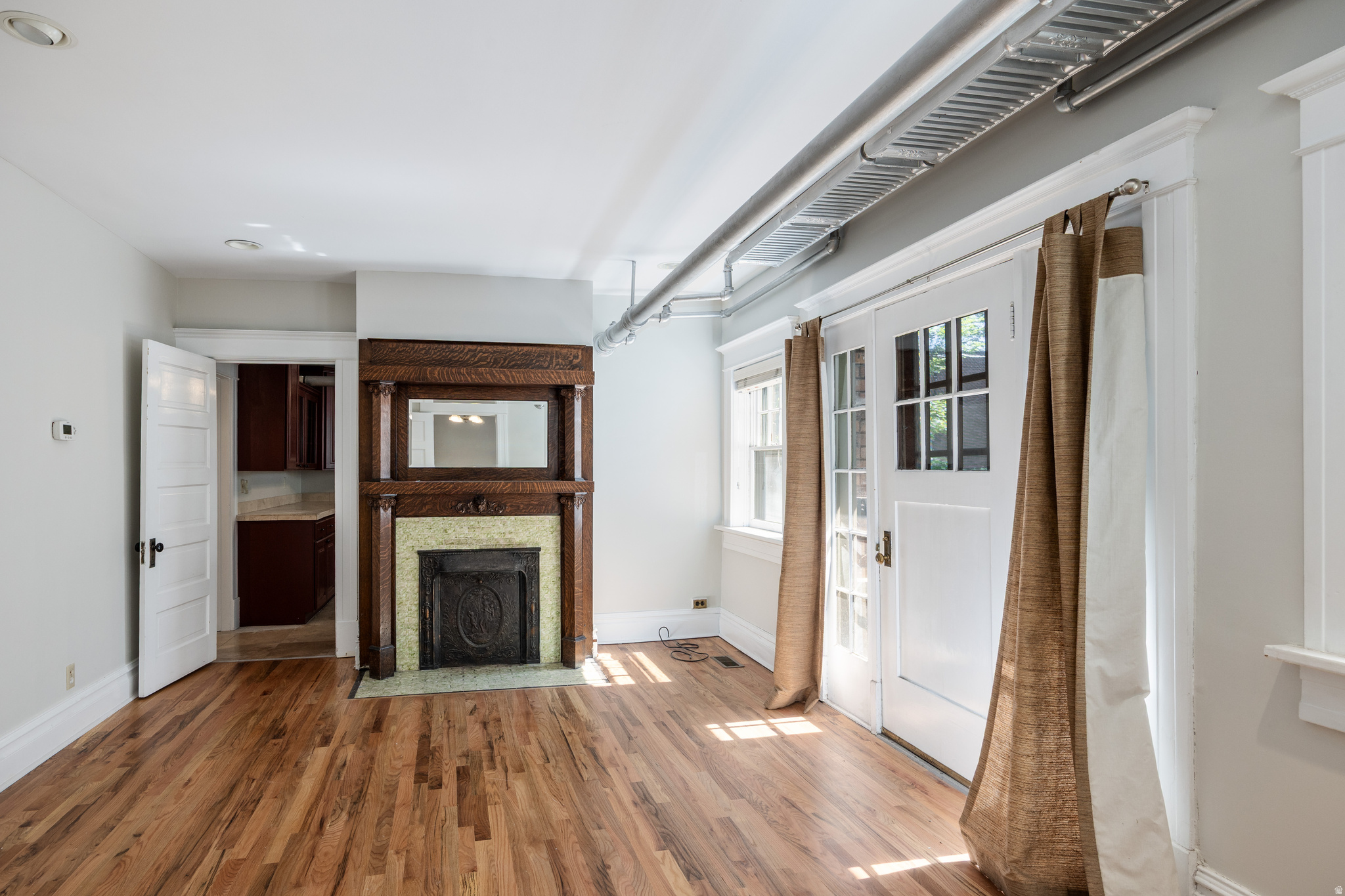 AVENUES - Residential Income