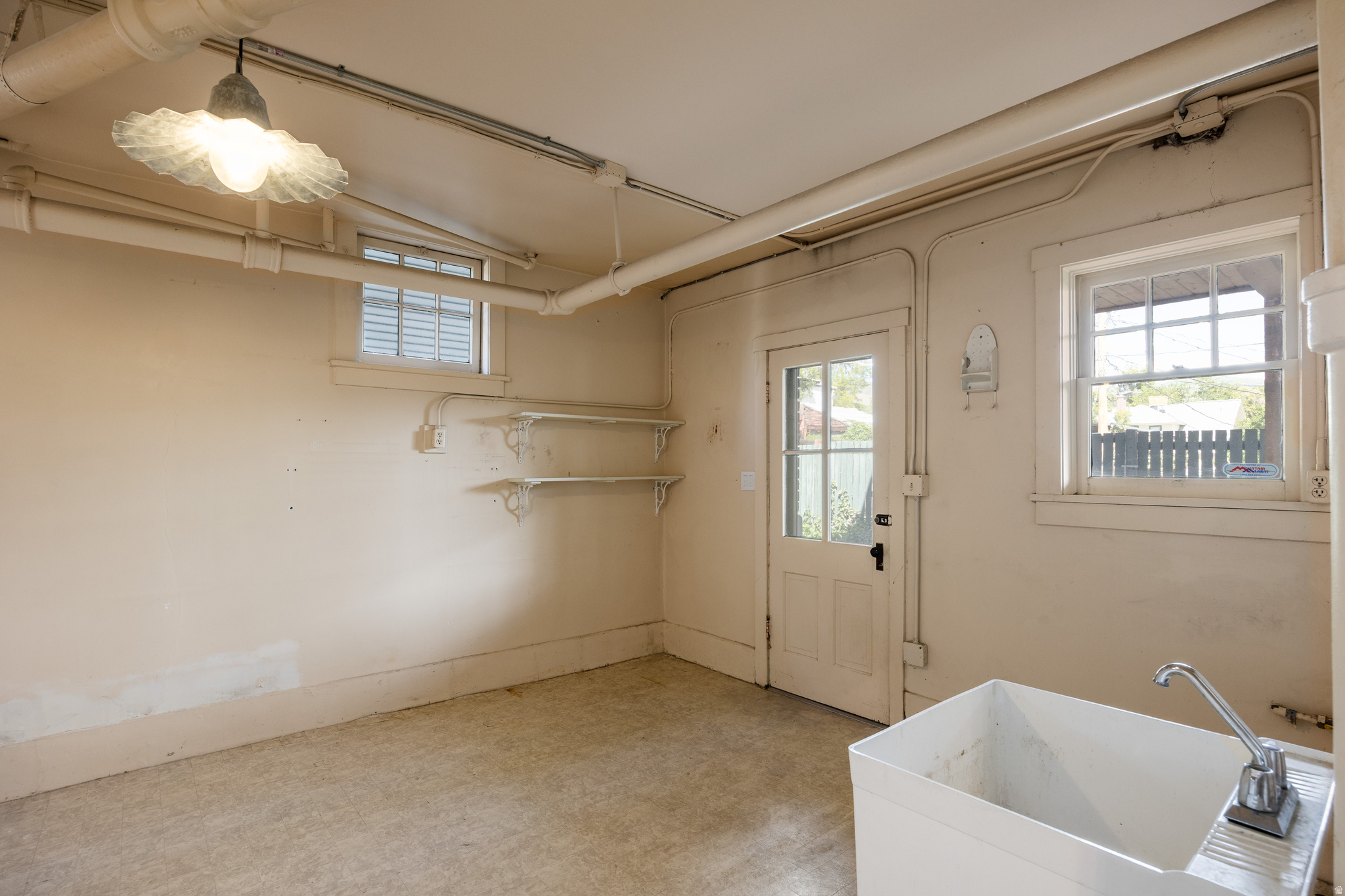 AVENUES - Residential Income