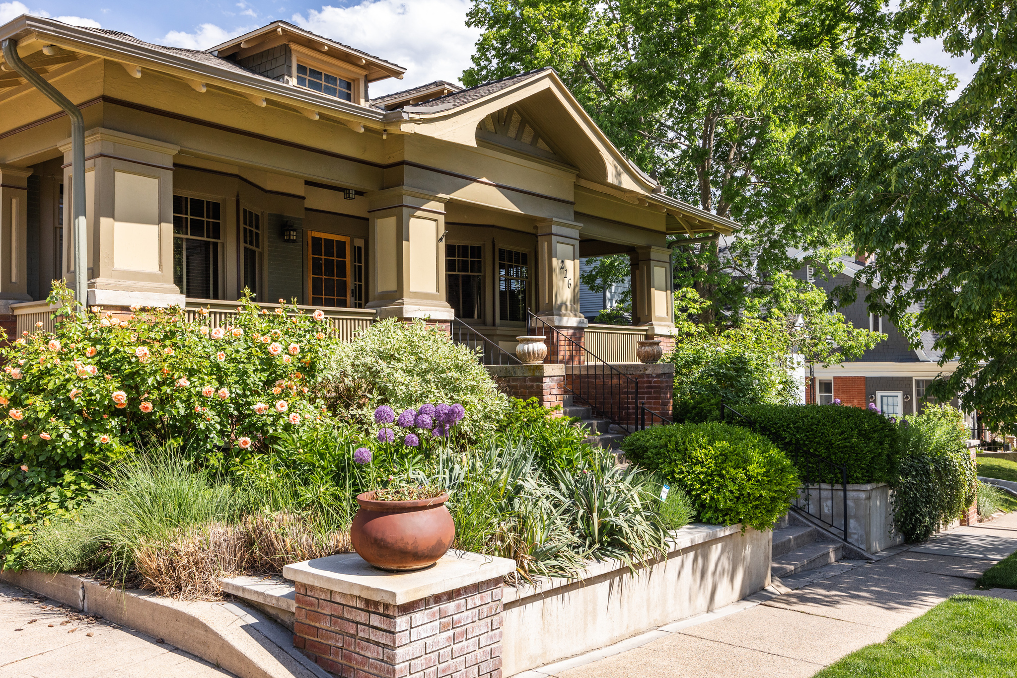 AVENUES - Residential Income