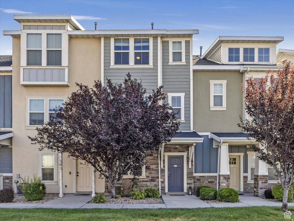 Photo of 341 N 680 E, Vineyard, UT 84059 (MLS # 2141102)