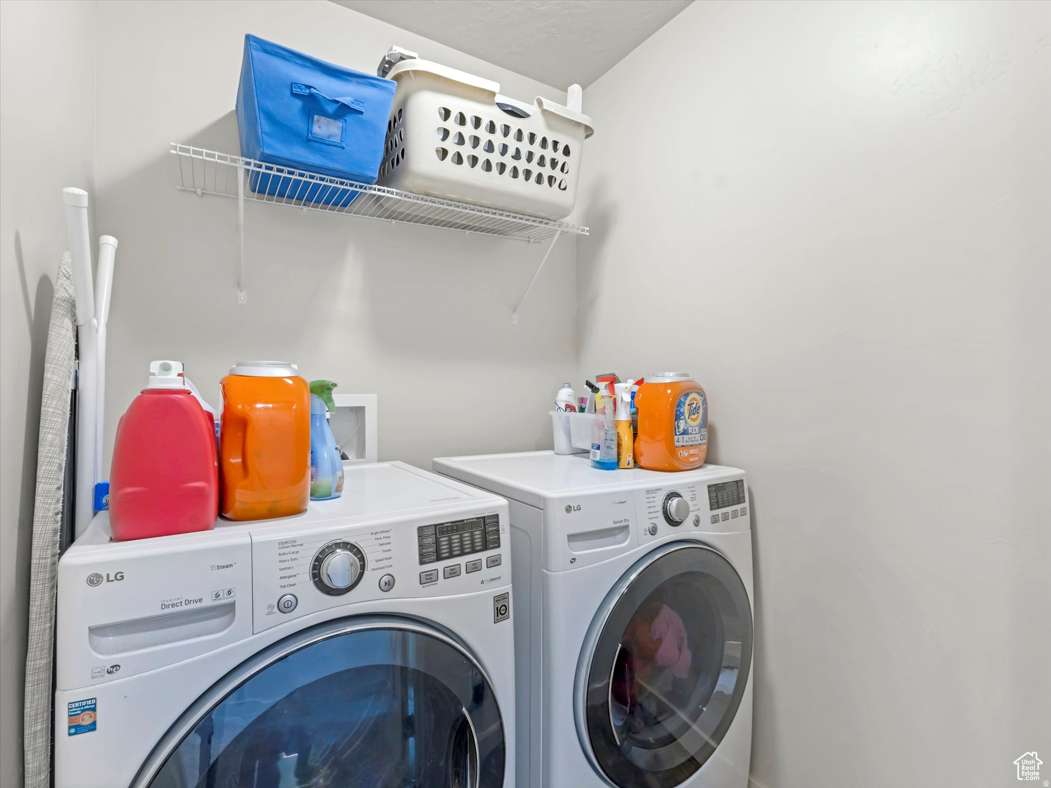 EDGEWATER AT GENEVA - Residential