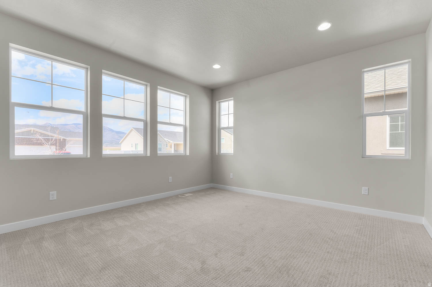 OVERLAND GARDENS D183 - Residential