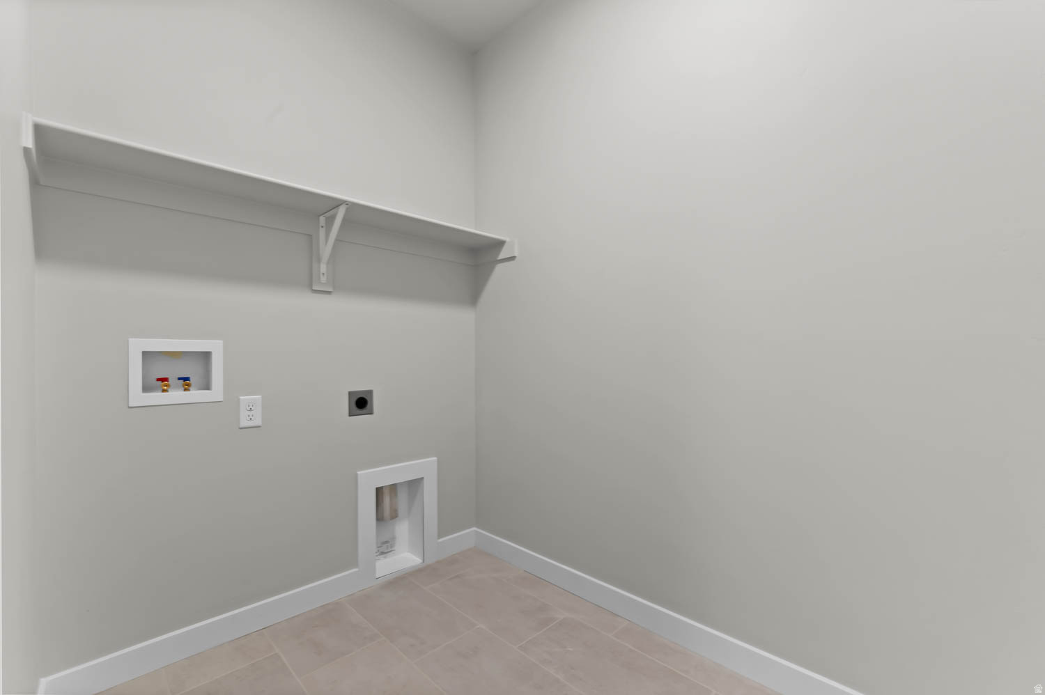 OVERLAND GARDENS D183 - Residential