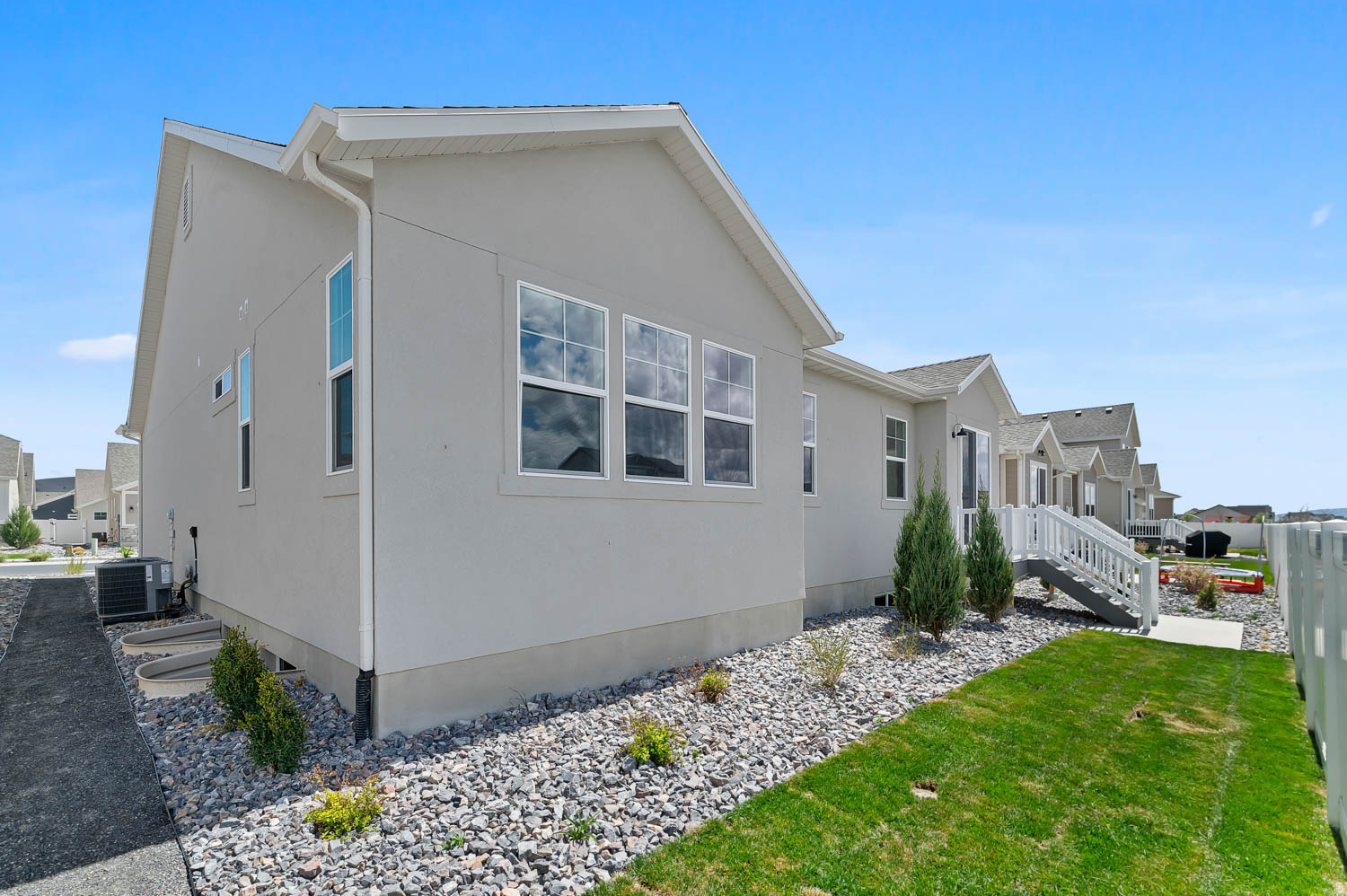 OVERLAND GARDENS D183 - Residential