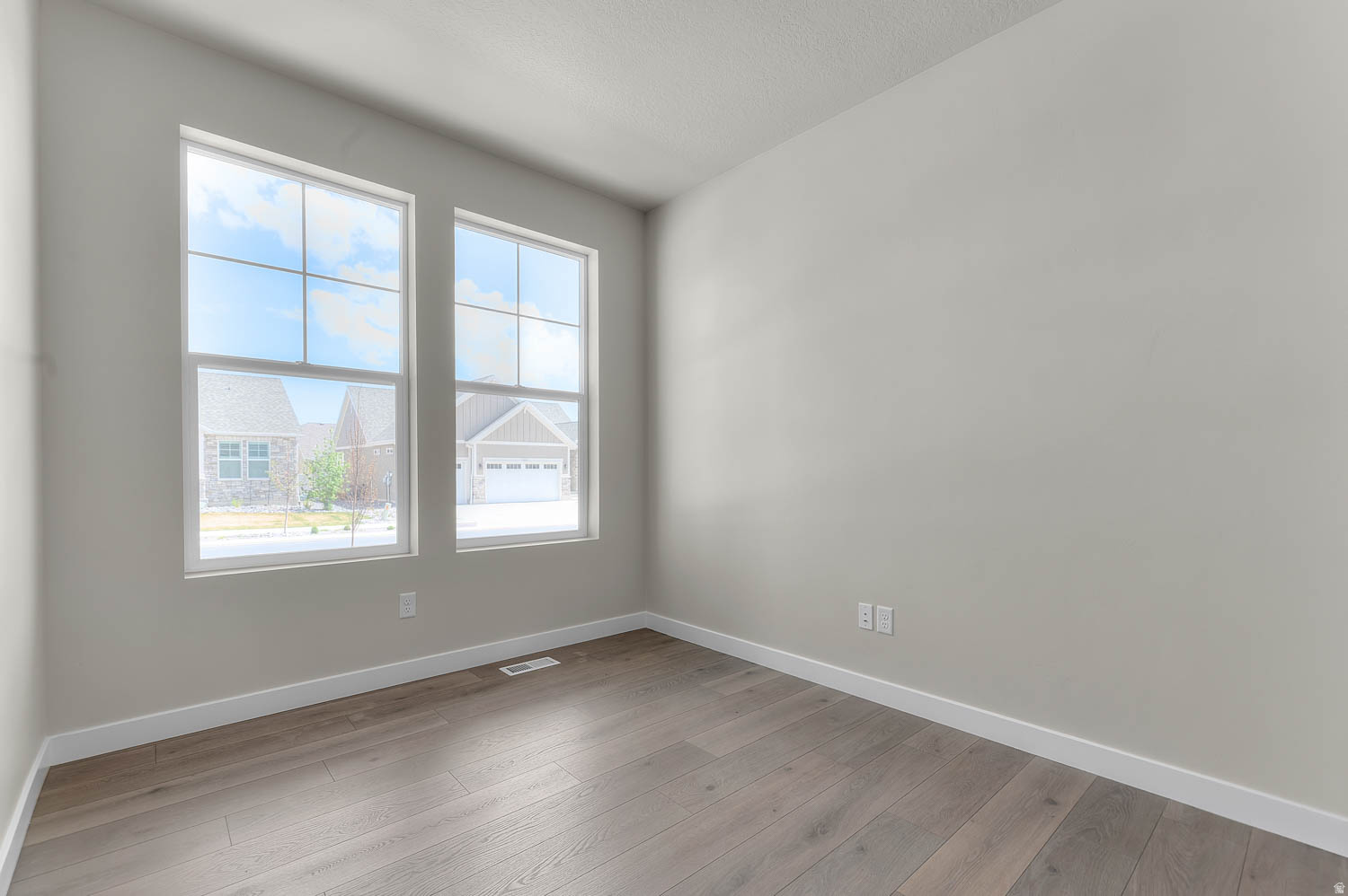 OVERLAND GARDENS D183 - Residential