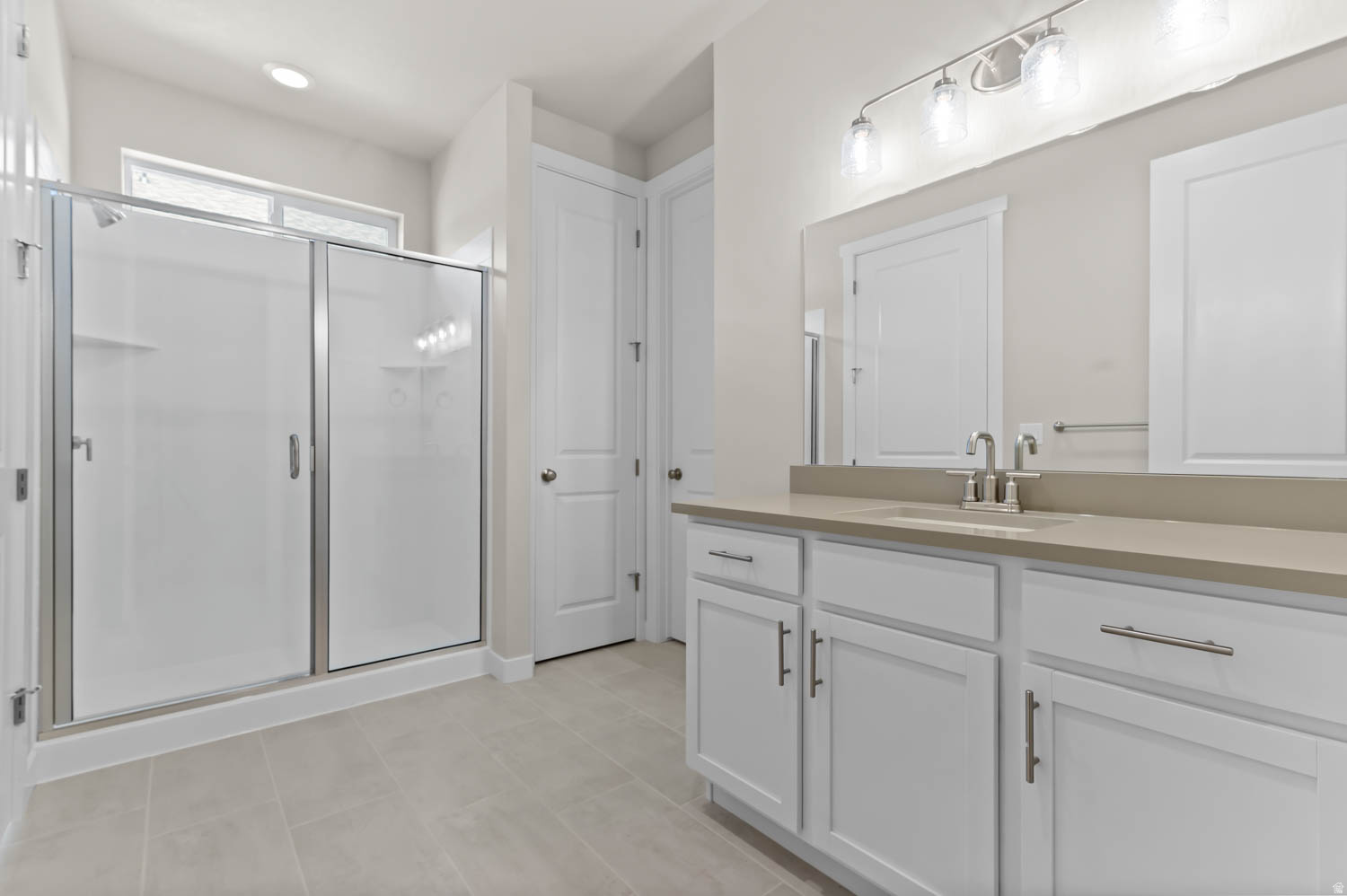 OVERLAND GARDENS D183 - Residential