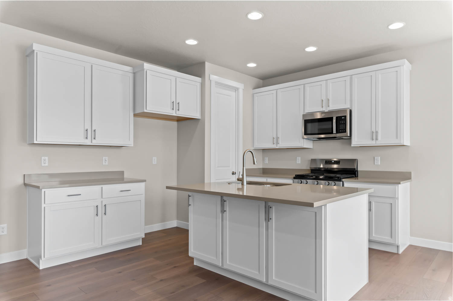 OVERLAND GARDENS D183 - Residential