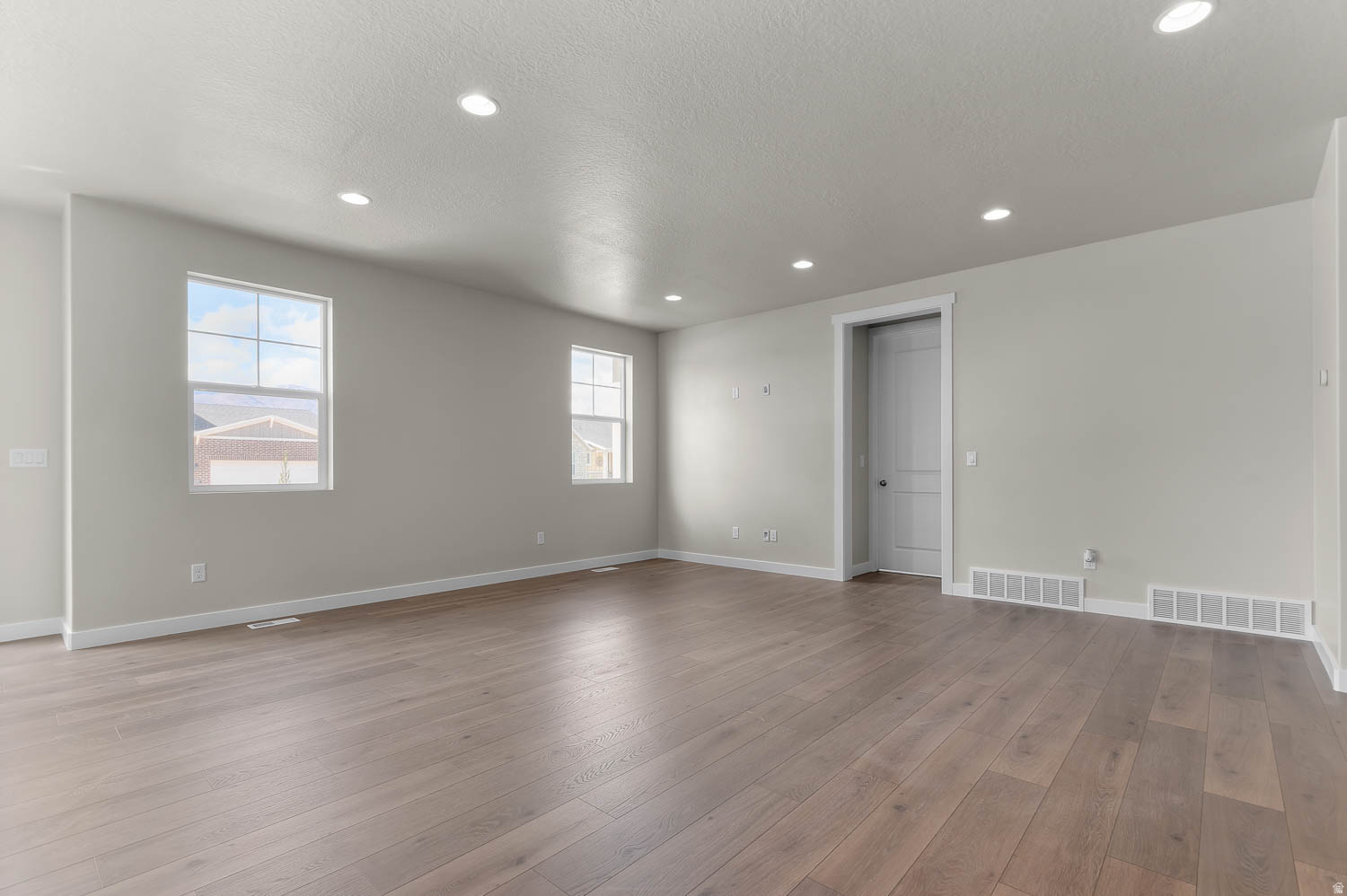 OVERLAND GARDENS D183 - Residential