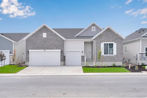 Photo of 263 E POLARIS DR S #104, Saratoga Springs, UT 84045 (MLS # 2122787)