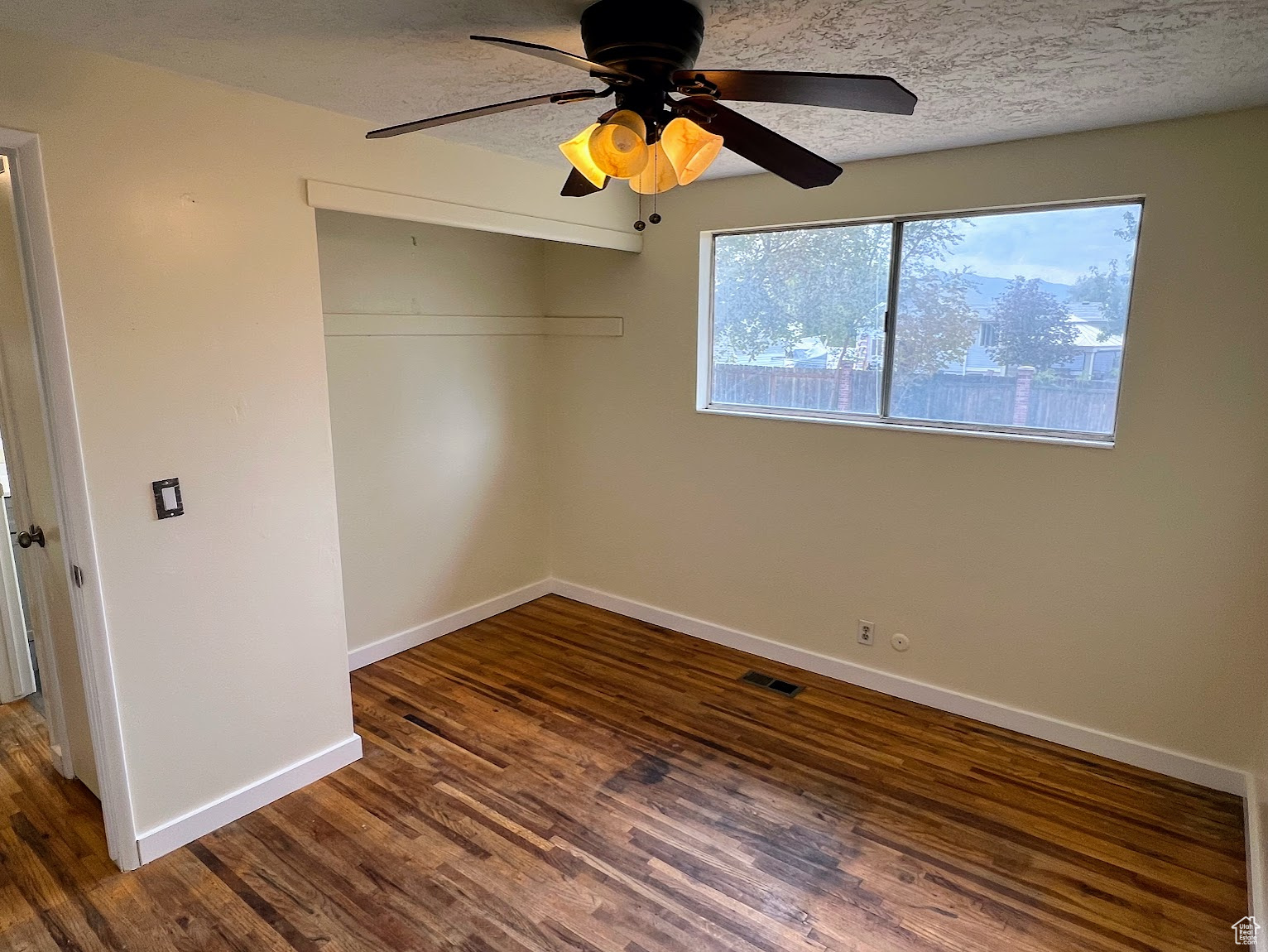 MEADOWBROOK FARMS - Residential