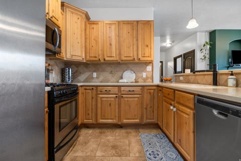 Tiny photo for 635 N 220 E, Salem, UT 84653 (MLS # 2151993)
