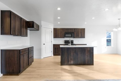 Tiny photo for 2282 E 320 N #CALDWE, Spanish Fork, UT 84660 (MLS # 2151494)