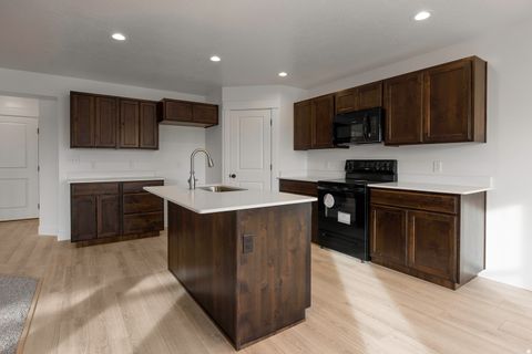 Tiny photo for 2282 E 320 N #CALDWE, Spanish Fork, UT 84660 (MLS # 2151494)