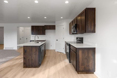 Tiny photo for 2282 E 320 N #CALDWE, Spanish Fork, UT 84660 (MLS # 2151494)