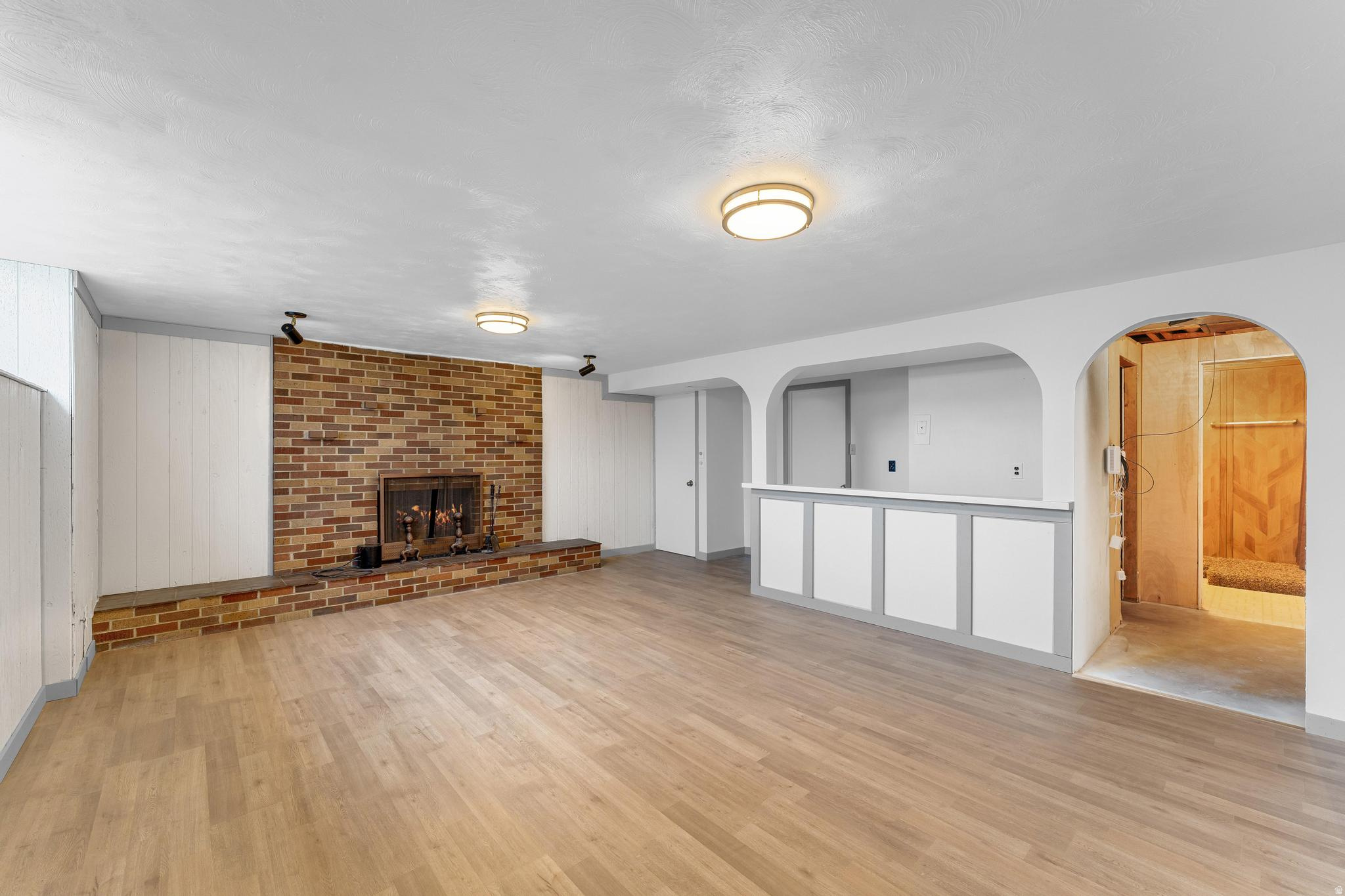 WHITE CITY - Residential