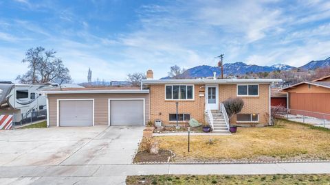 Photo of 1123 E SEGO LILY DR, White City, UT 84094 (MLS # 2139576)