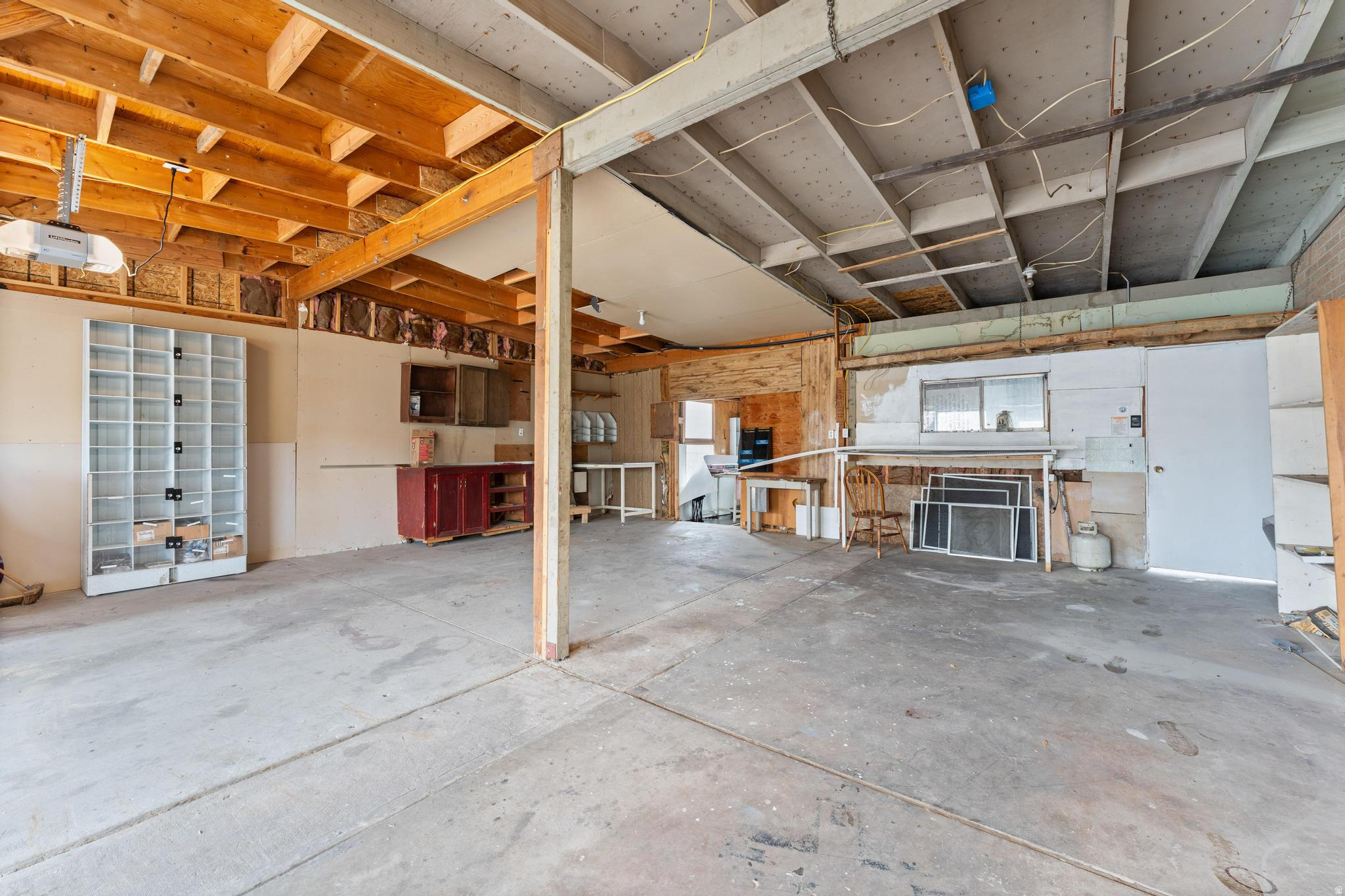 WHITE CITY - Residential