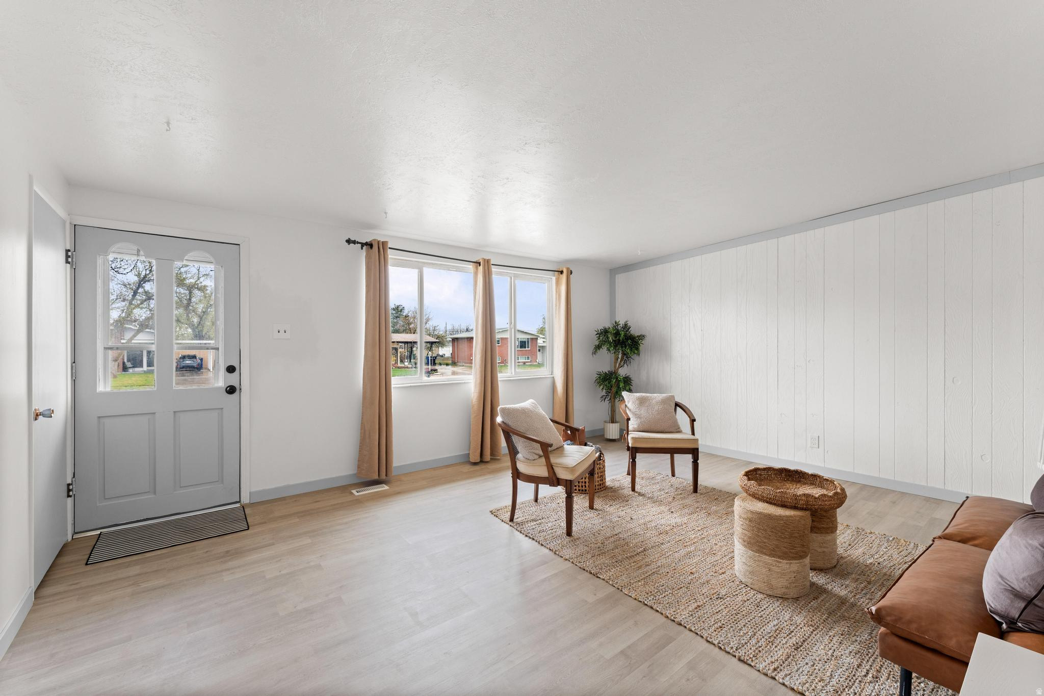 WHITE CITY - Residential