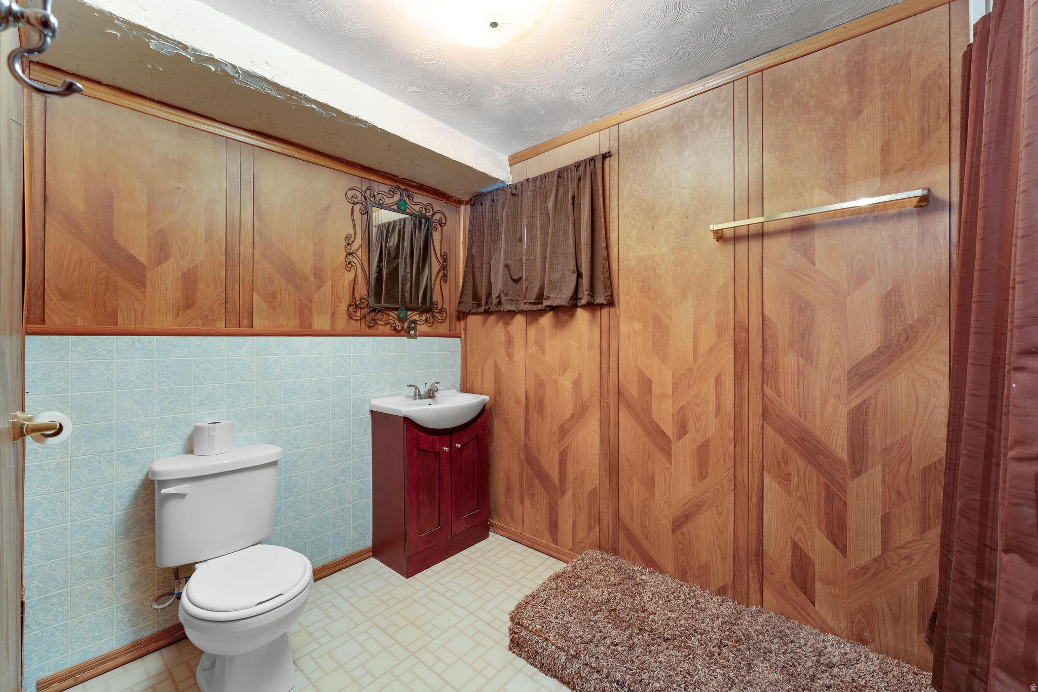 WHITE CITY - Residential