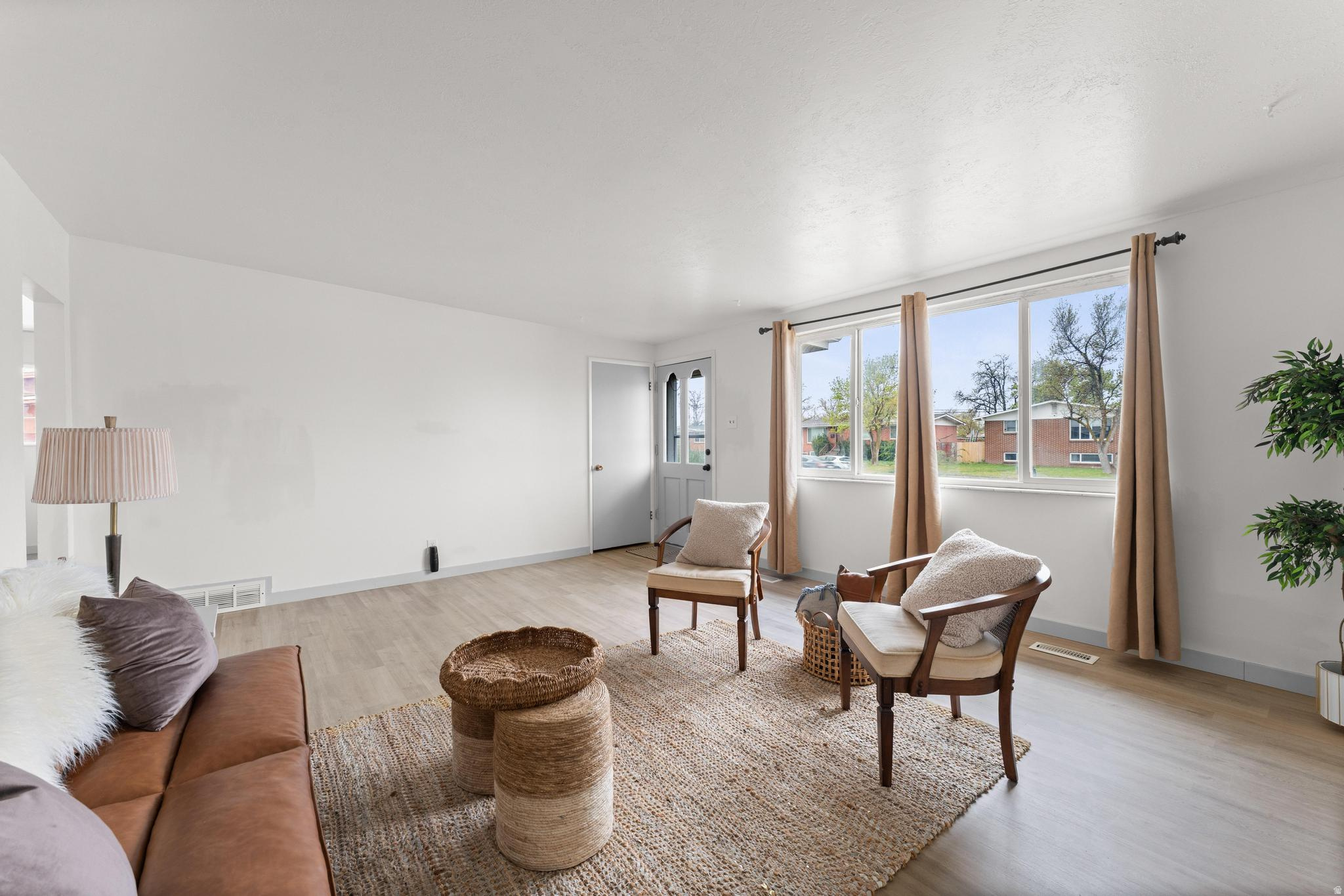 WHITE CITY - Residential