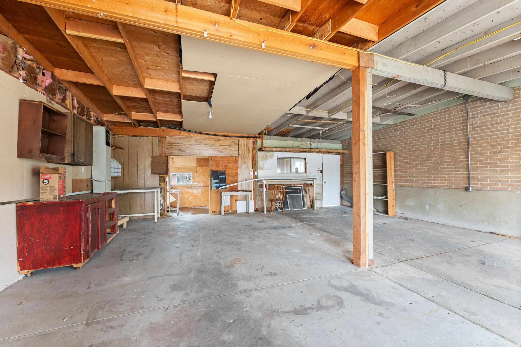 WHITE CITY - Residential