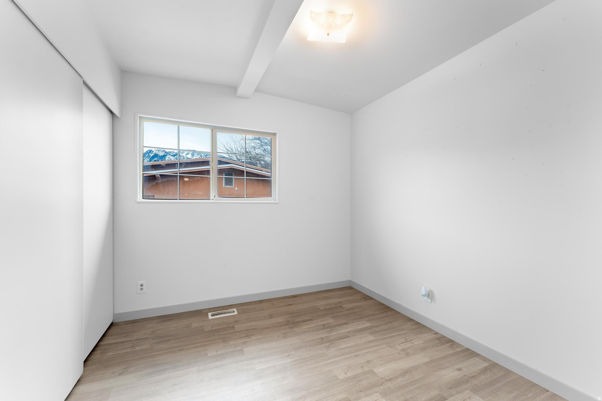 WHITE CITY - Residential