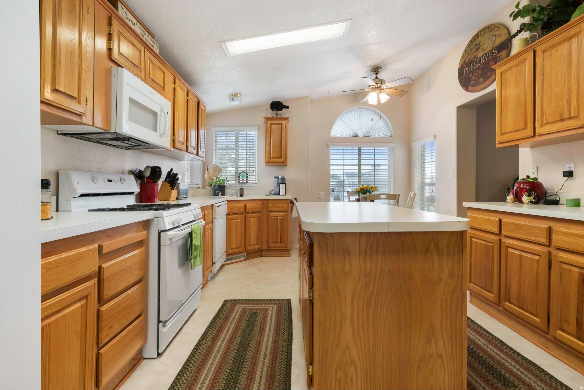 WINCHESTER ESTATES - Residential
