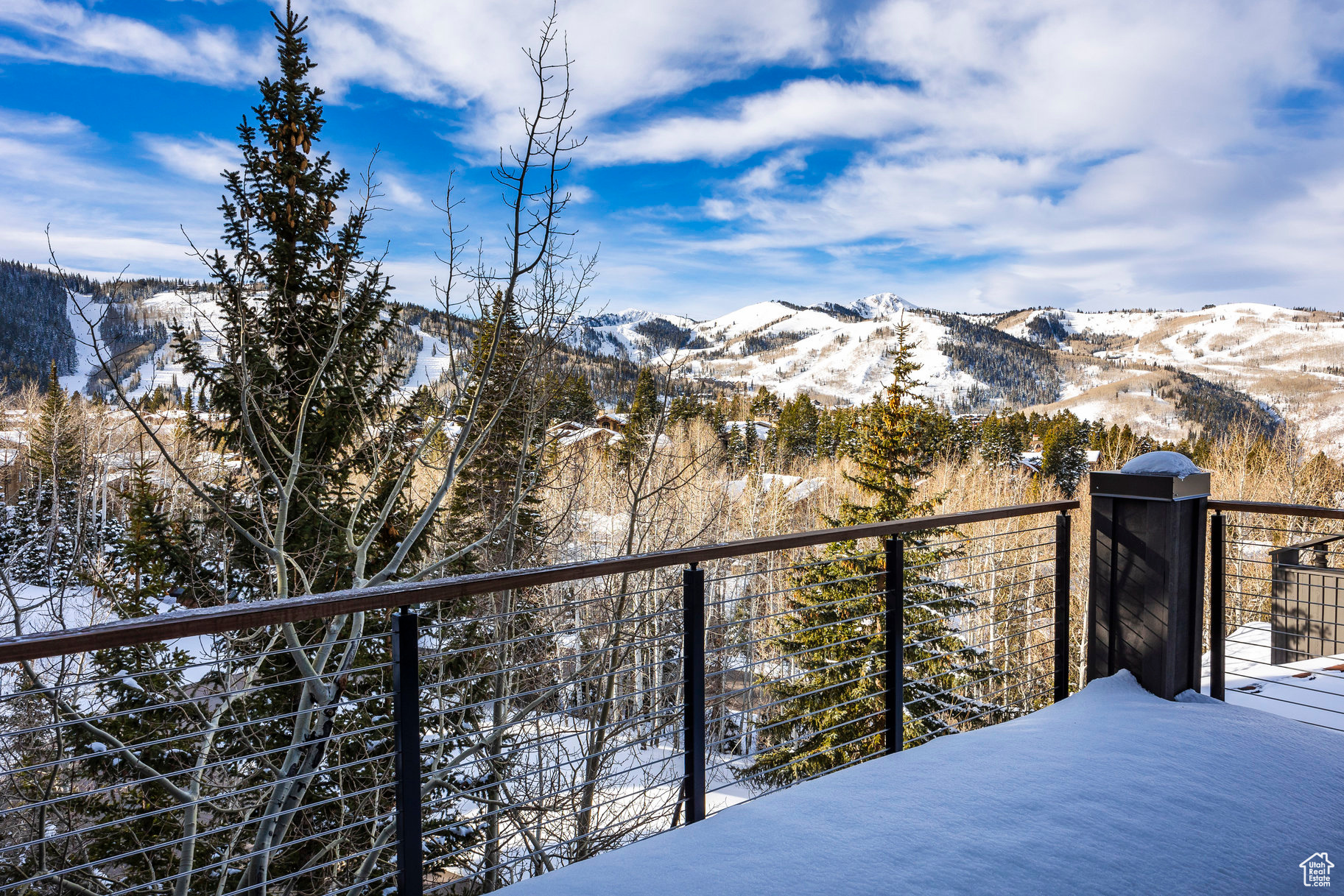 STAG LODGE PHASE 1 CONDOMINIUM - Residential