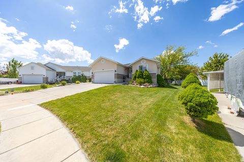 Tiny photo for 1953 W 2100 S, Syracuse, UT 84075 (MLS # 2154682)