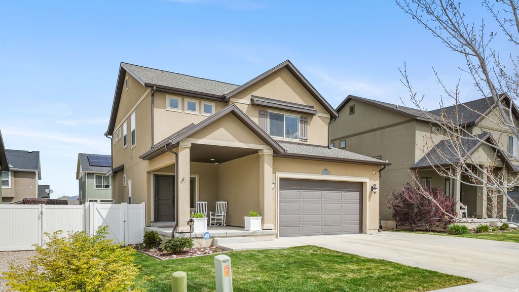 Photo of 444 W MEADOW WALK DR, Heber City, UT 84032 (MLS # 2155205)