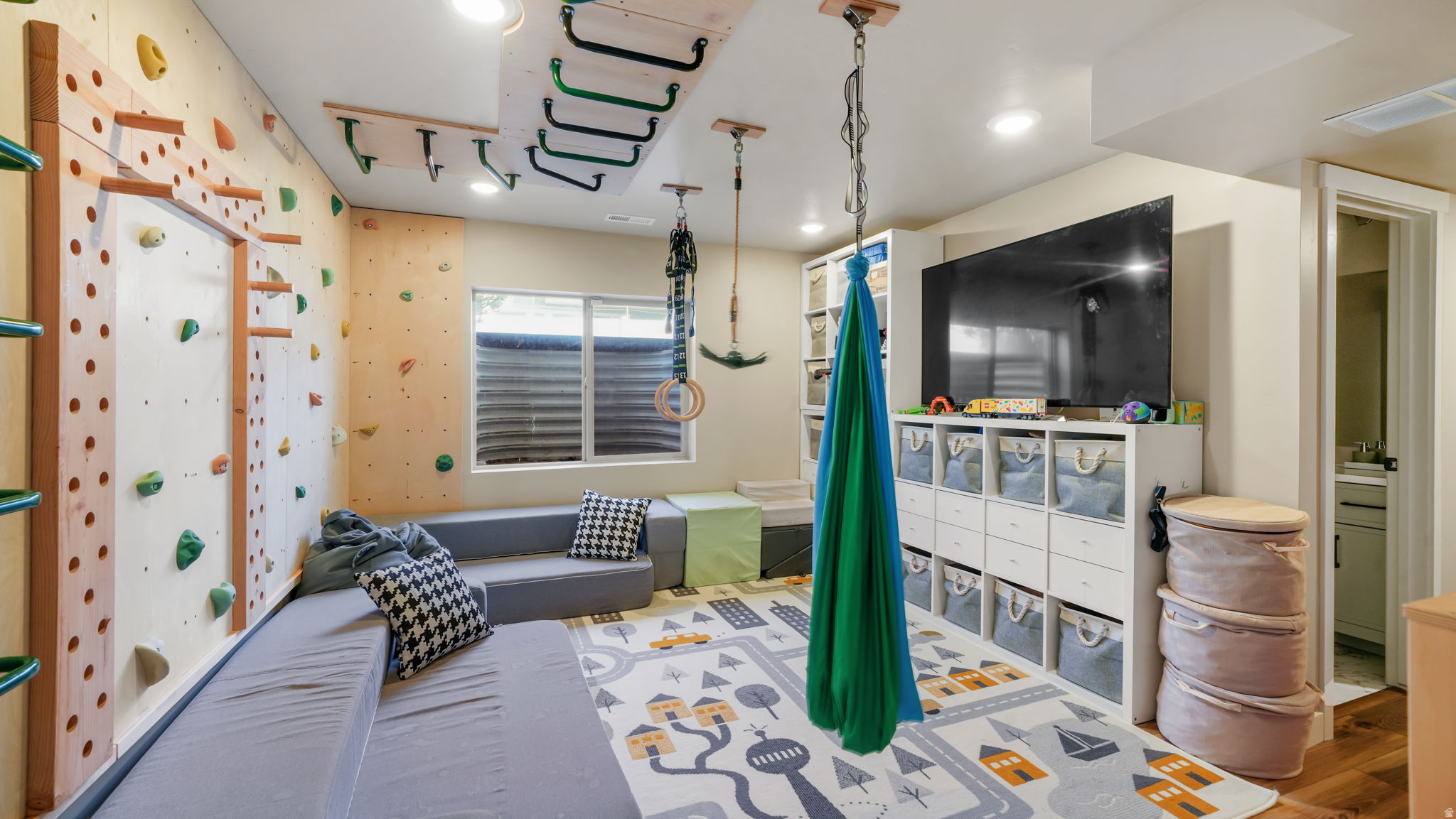 VALLEY STATION - Residential