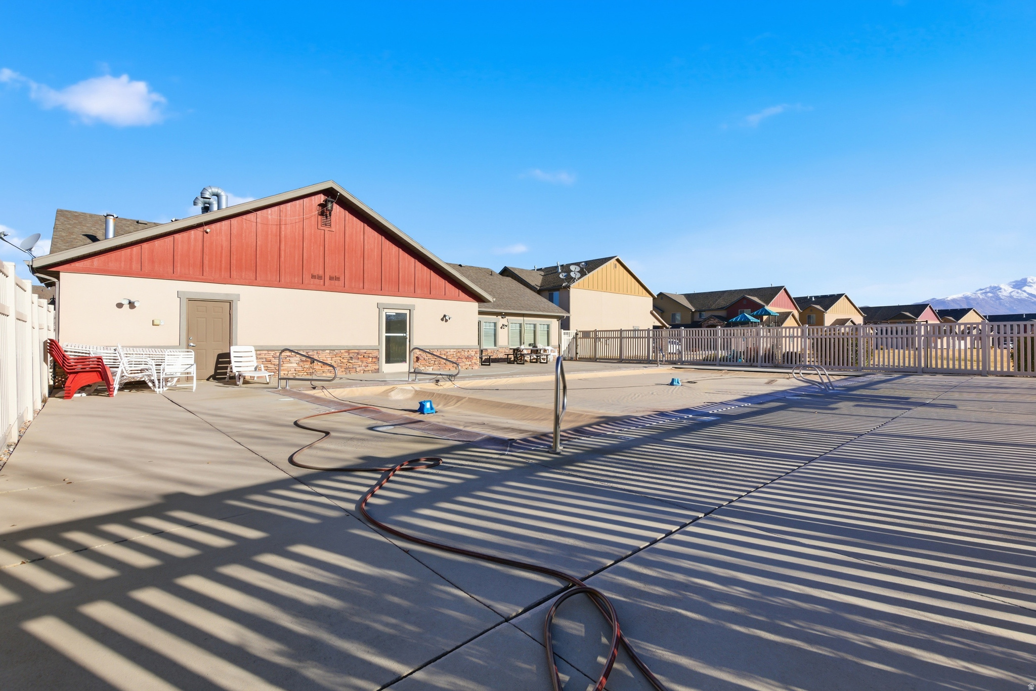 THE COVE AT JORDAN R - Residential