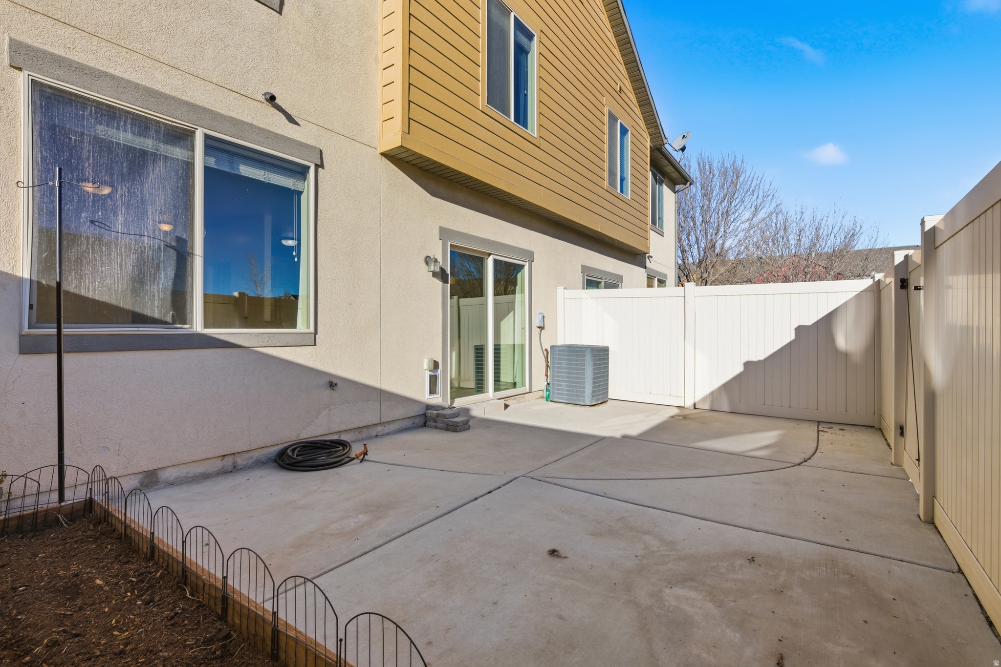 THE COVE AT JORDAN R - Residential