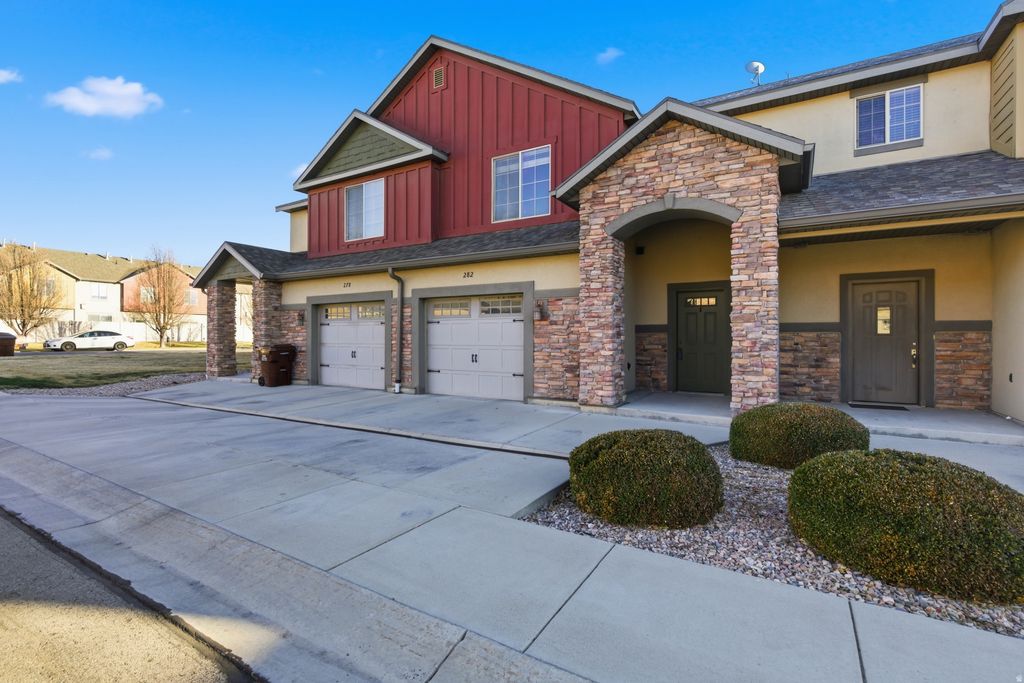 Photo of 282 CASCADE CT, Saratoga Springs, UT 84045 (MLS # 2144146)
