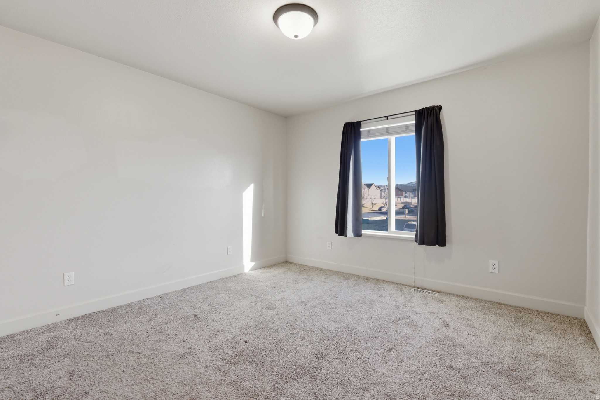 THE COVE AT JORDAN R - Residential