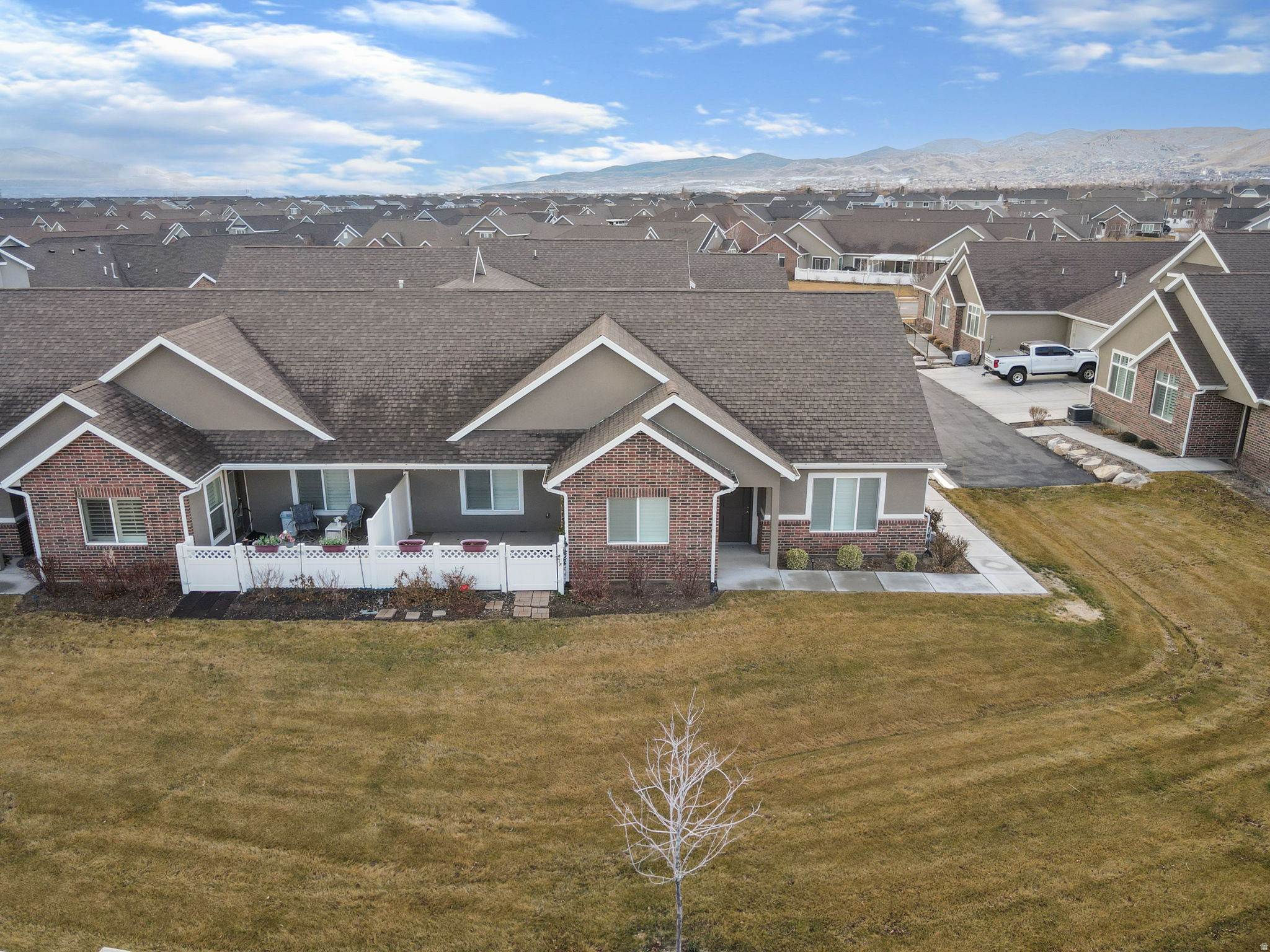 MIDAS CREEK VILLAS - Residential