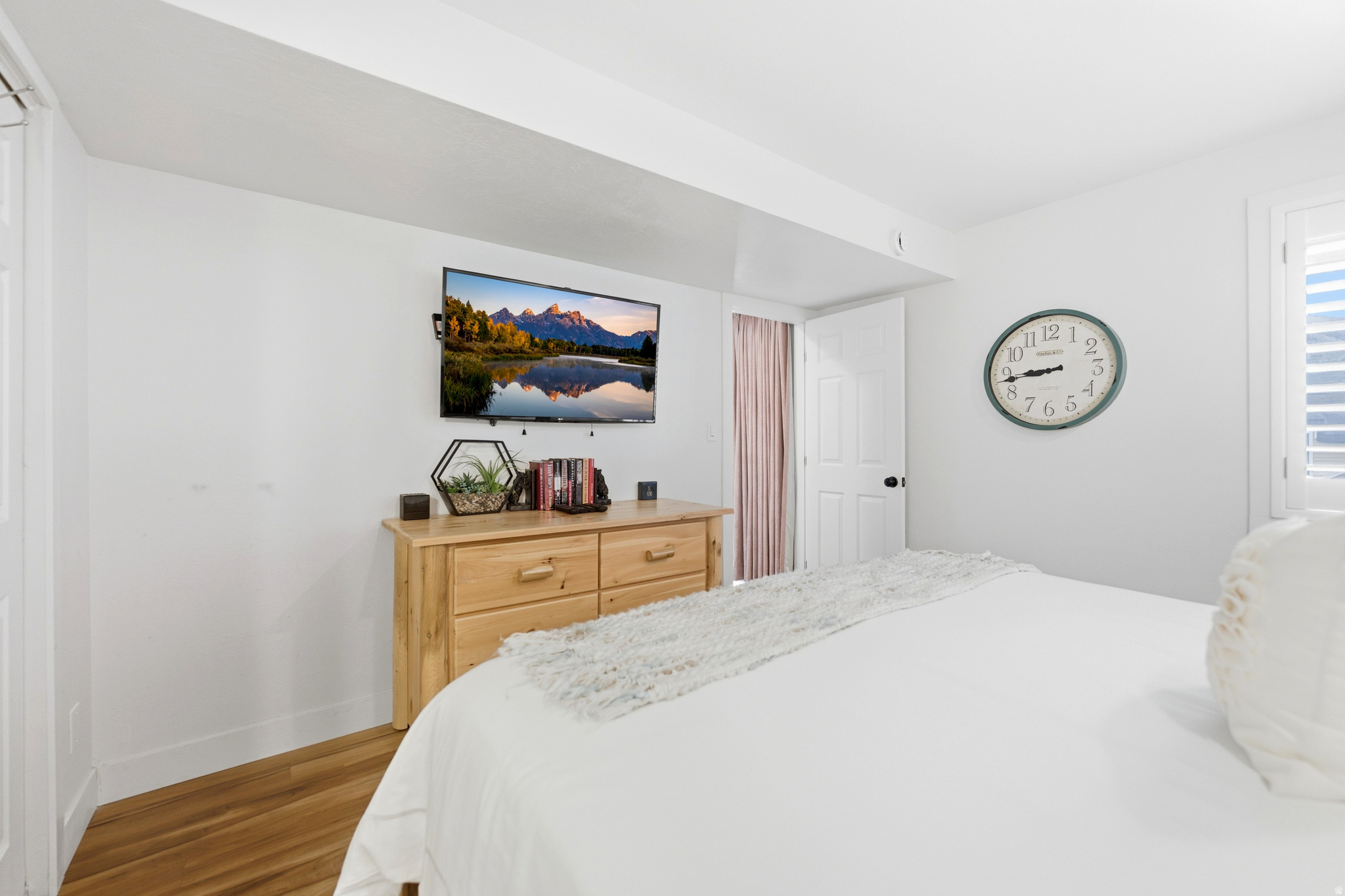 NEW CLAIM CONDOMINIUM - Residential