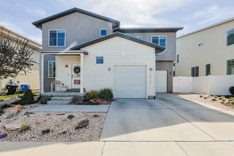Photo of 5371 W ROCHDALE LN, Herriman, UT 84096 (MLS # 2146473)