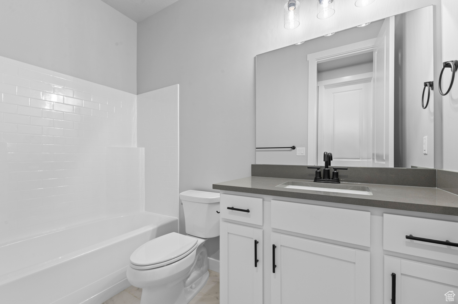 HOLBROOK FARMS 323 - Residential