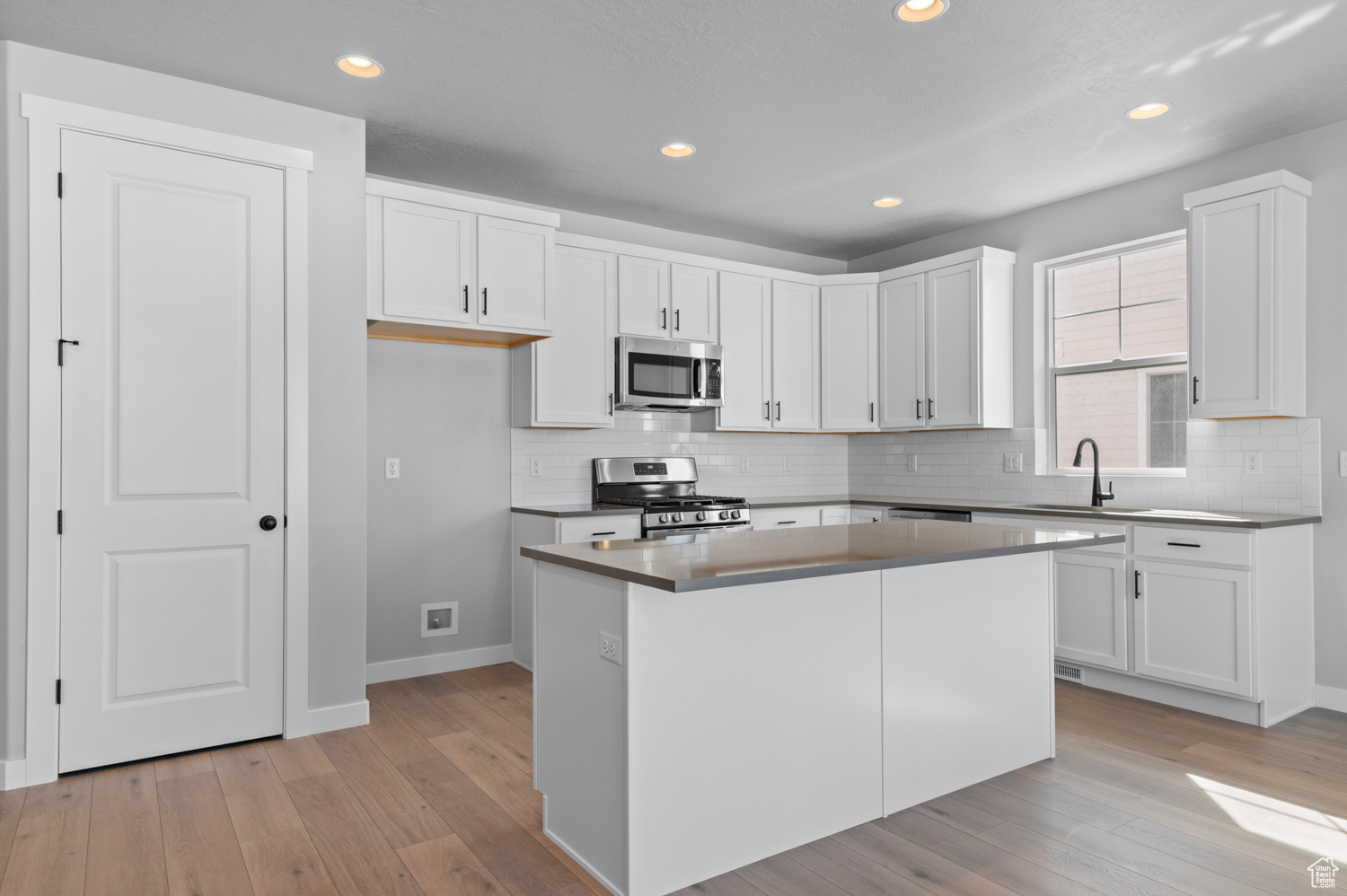 HOLBROOK FARMS 323 - Residential