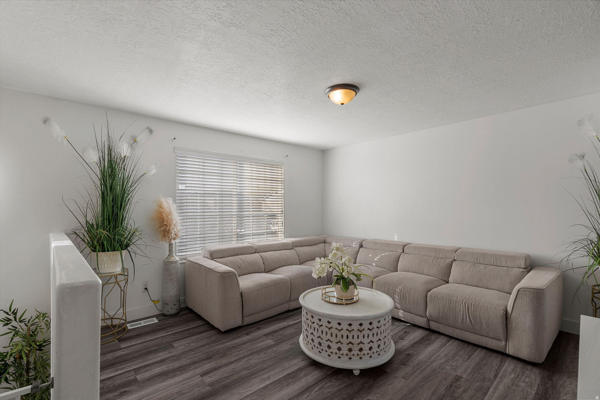 WEST OAKS - Residential