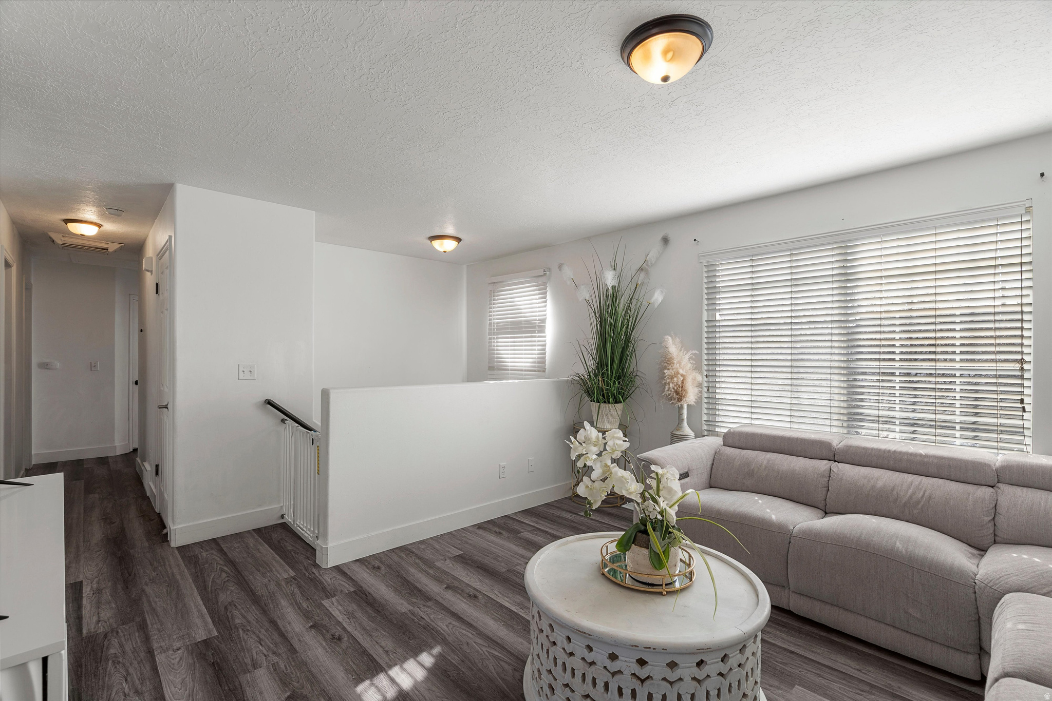 WEST OAKS - Residential