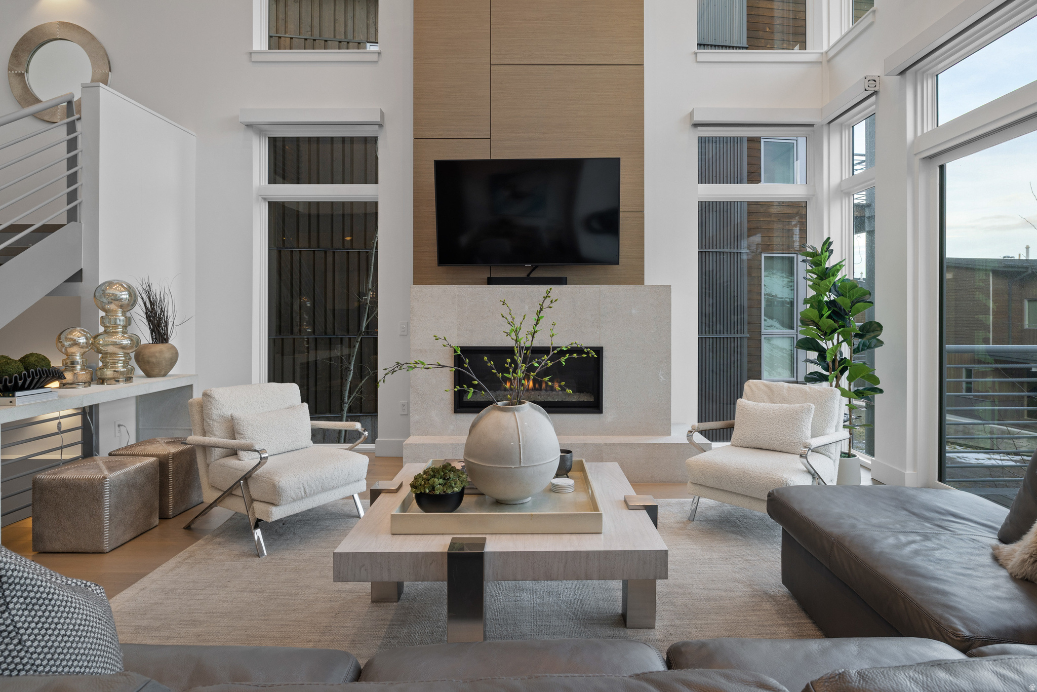 APEX RESIDENCES - Residential