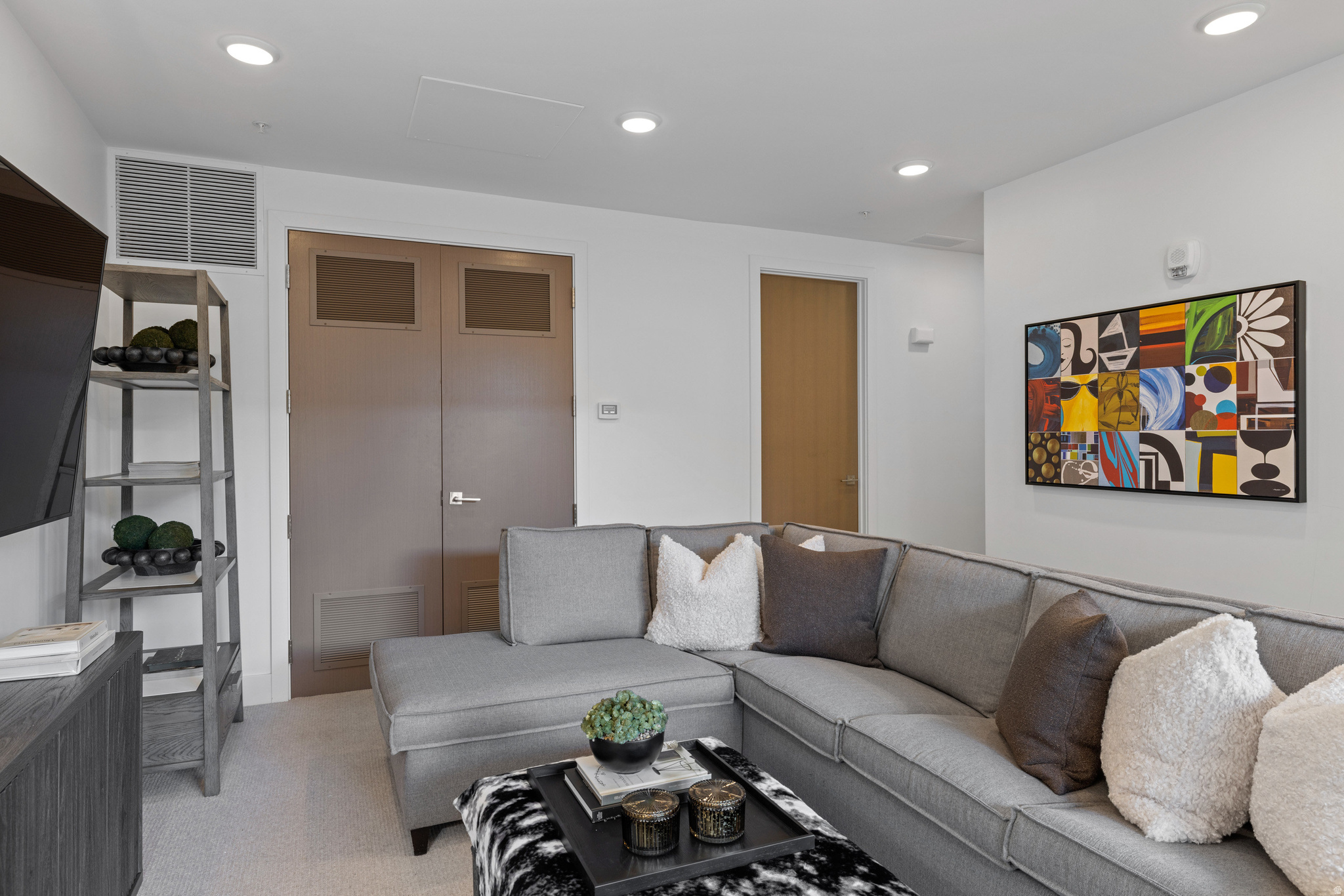 APEX RESIDENCES - Residential