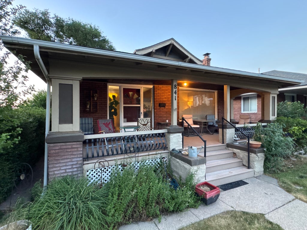 Photo of 841 E DOWNINGTON AVE, Salt Lake City, UT 84105 (MLS # 2166820)