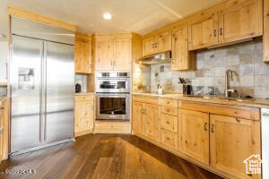 CANYONS CONDOMINIUM - Residential