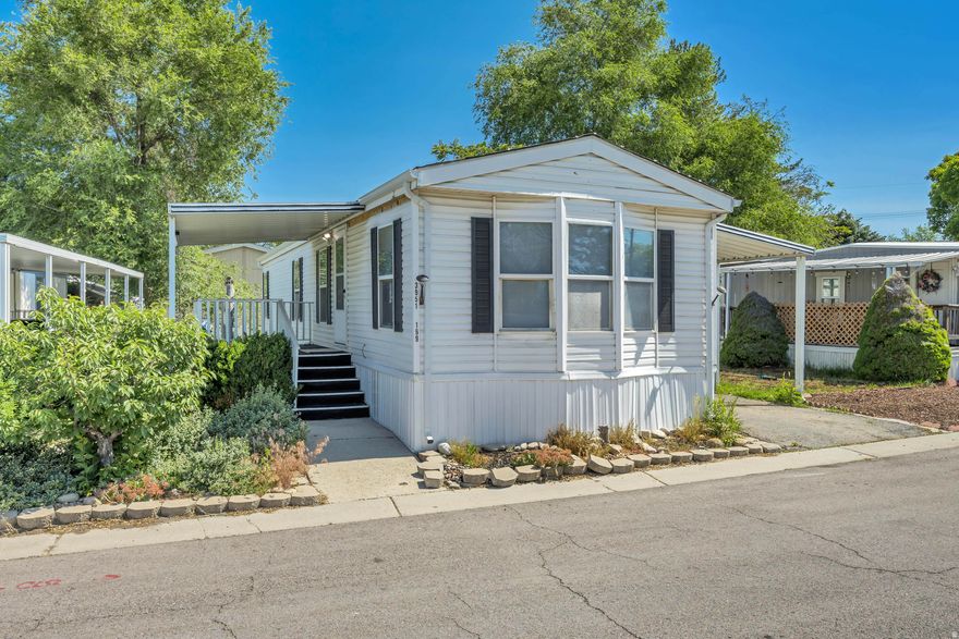 Amazing Location! Conveniently located near parks, shopping, golf, and easy access to I1215 and I15. Minutes from elementary and junior high school as well as Salt Lake Community College. This 2-bedroom 1 bathroom home has mature landscaping and a spacious layout.