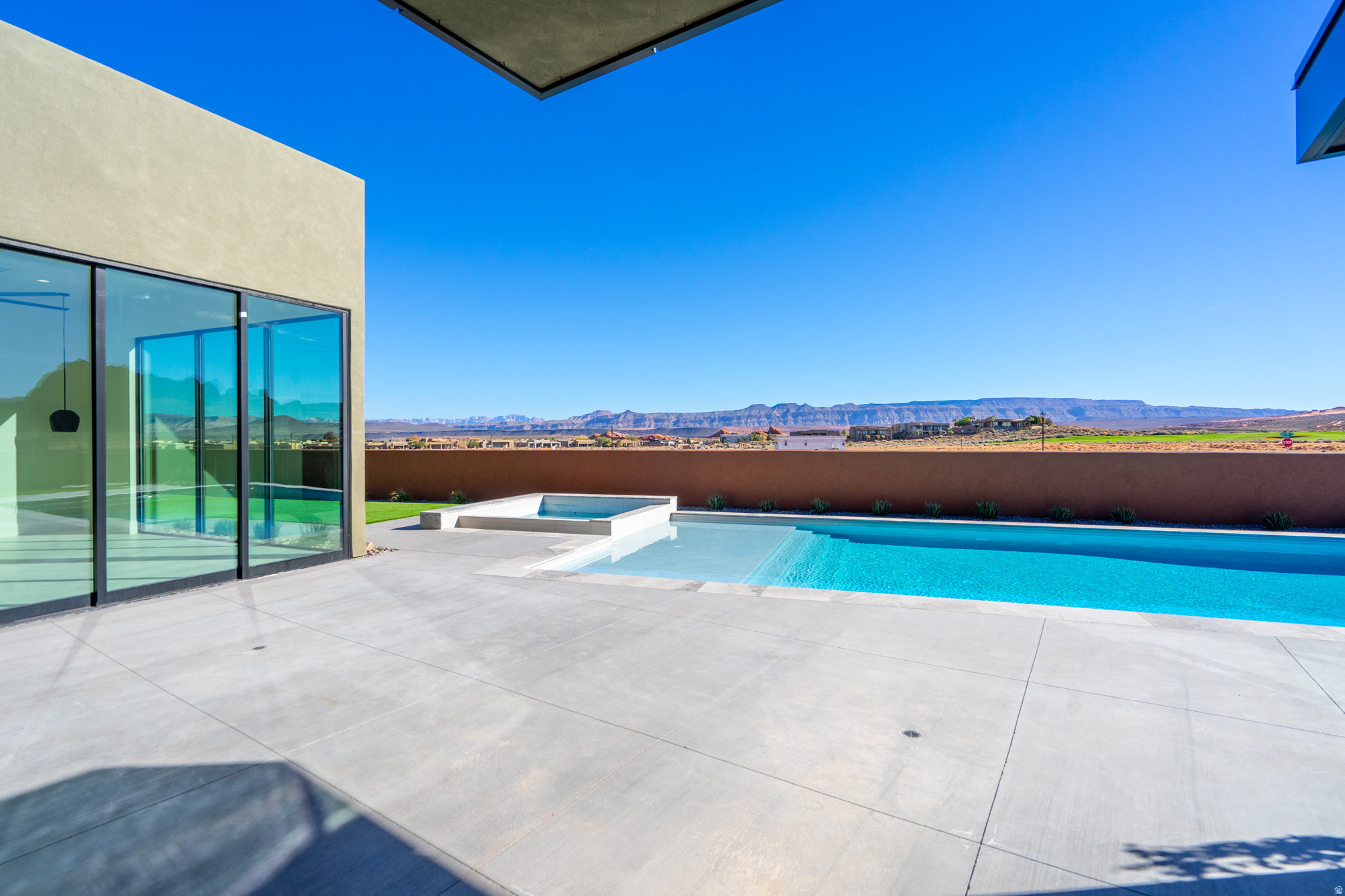 THE ESTATES AT SAND HOLLOW - Residential